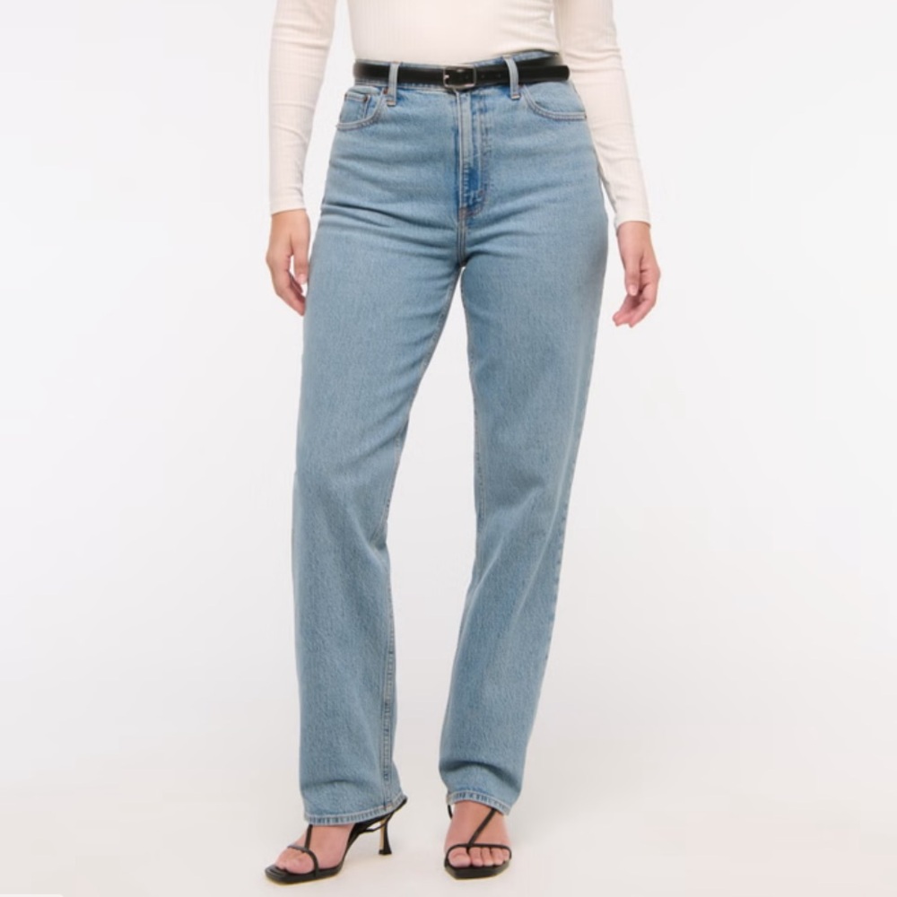 Abercrombie Curve Love Ultra High Rise 90s Straight Jean